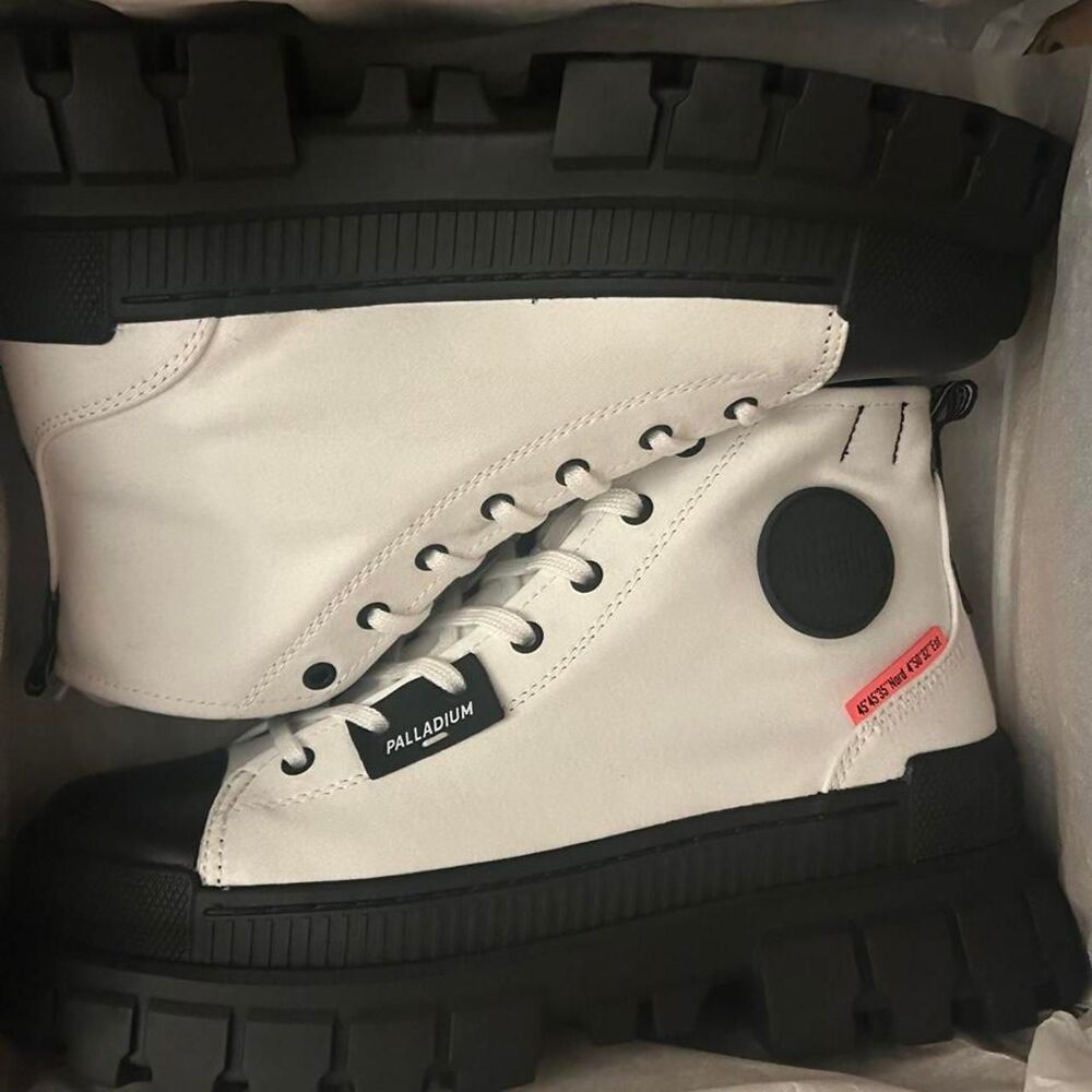 Palladium Women's White and Grey Trainers